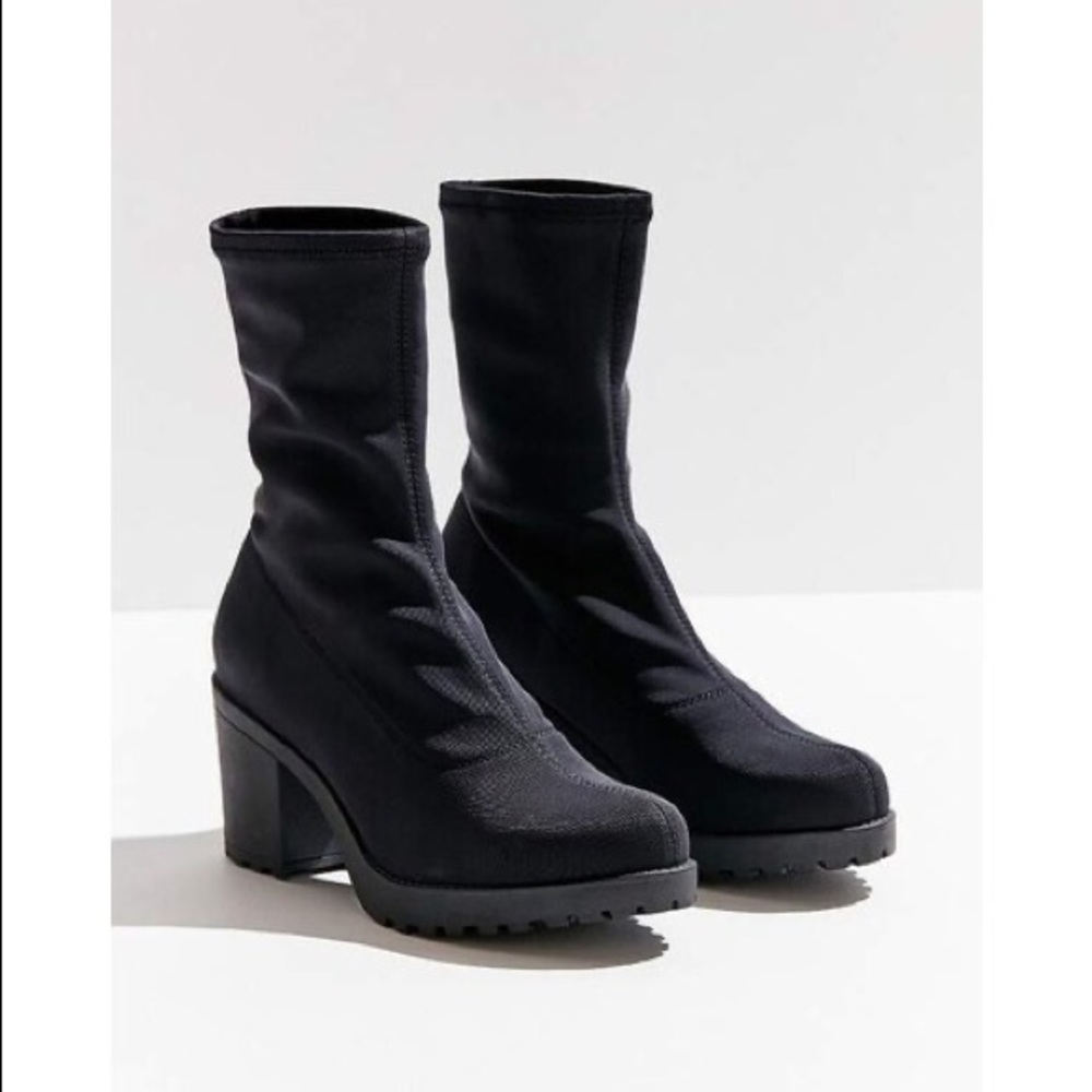 Vagabond Glove Bootie